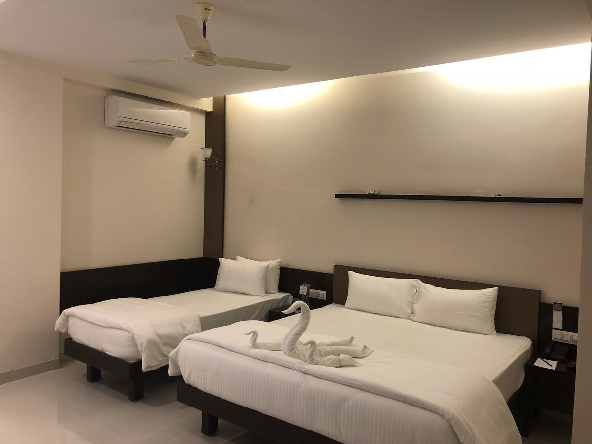กีริยาด โฮเทล วิชายาปุระ บาย โอทีเอชพีแอล Hotel บิจาปุร์ ภายนอก รูปภาพ