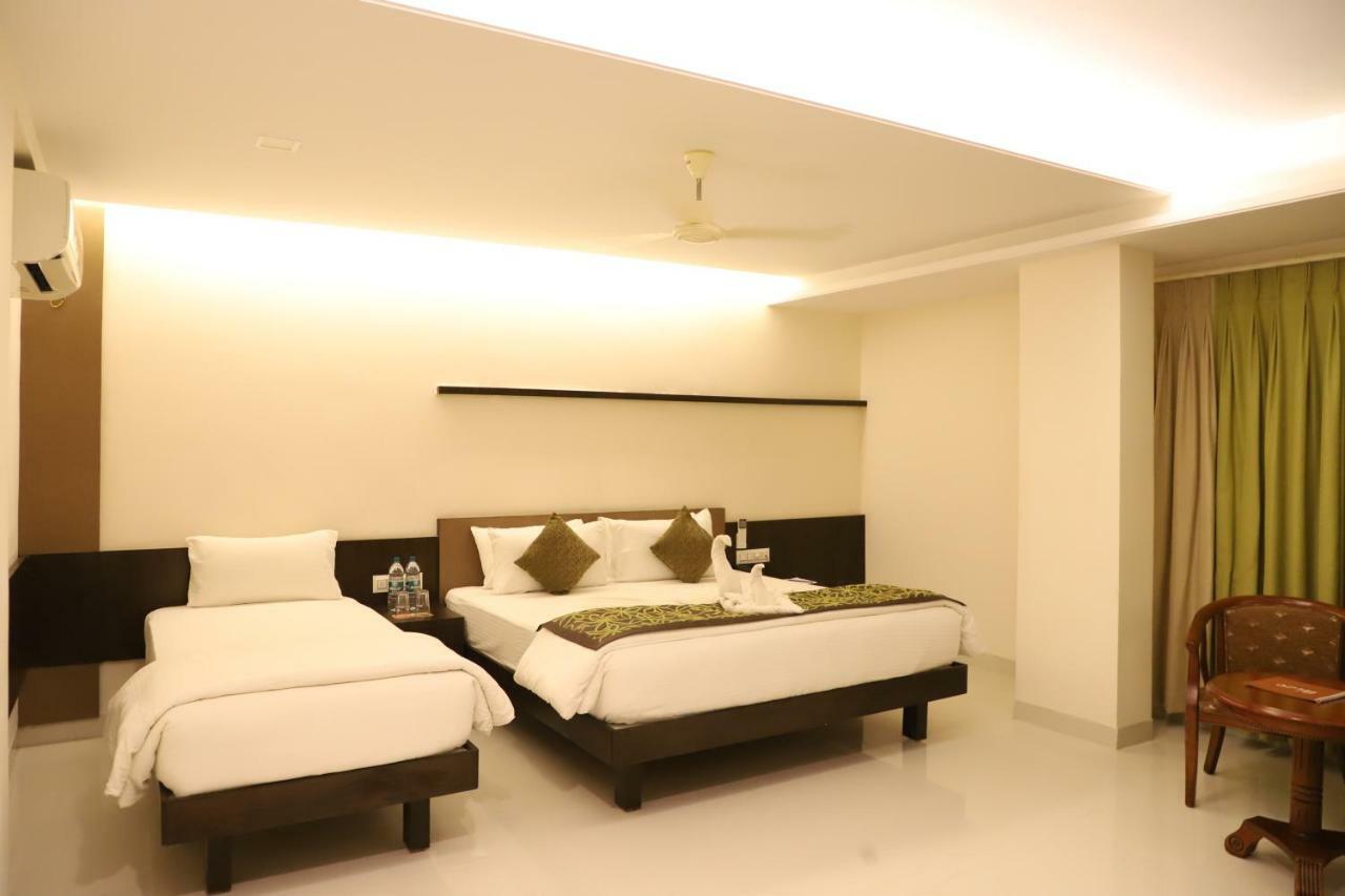 กีริยาด โฮเทล วิชายาปุระ บาย โอทีเอชพีแอล Hotel บิจาปุร์ ภายนอก รูปภาพ