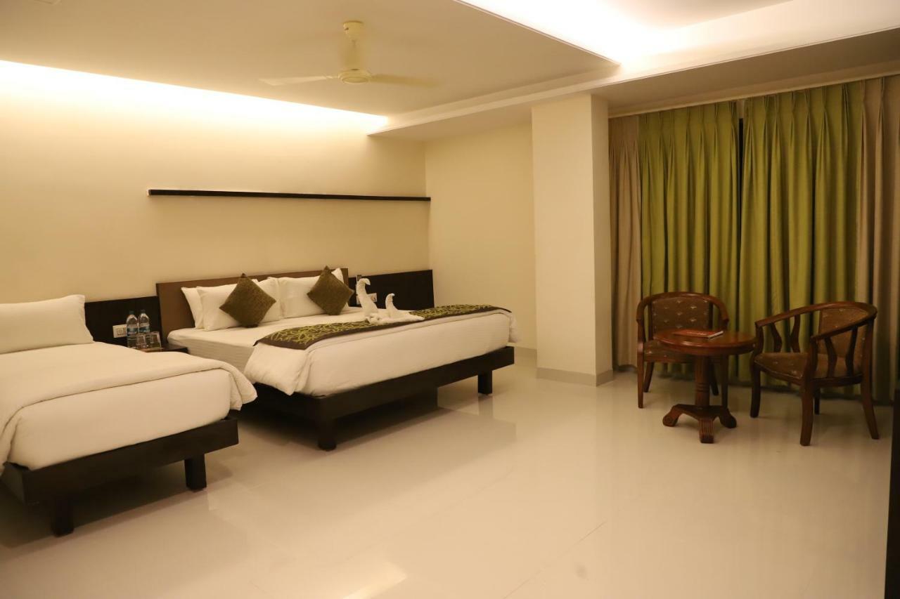 กีริยาด โฮเทล วิชายาปุระ บาย โอทีเอชพีแอล Hotel บิจาปุร์ ภายนอก รูปภาพ