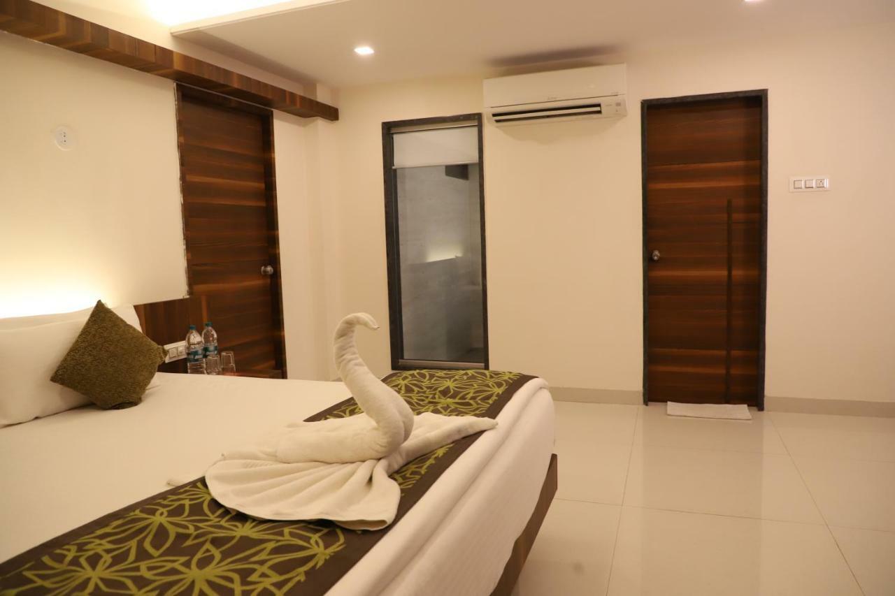 กีริยาด โฮเทล วิชายาปุระ บาย โอทีเอชพีแอล Hotel บิจาปุร์ ภายนอก รูปภาพ